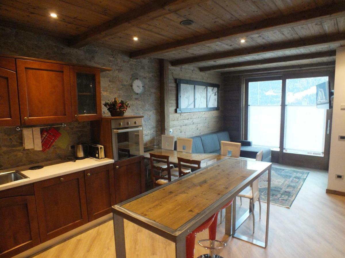 Best House Snc Di Elisa Baroni E Beatrice Dei Cas Bormio Exteriör bild